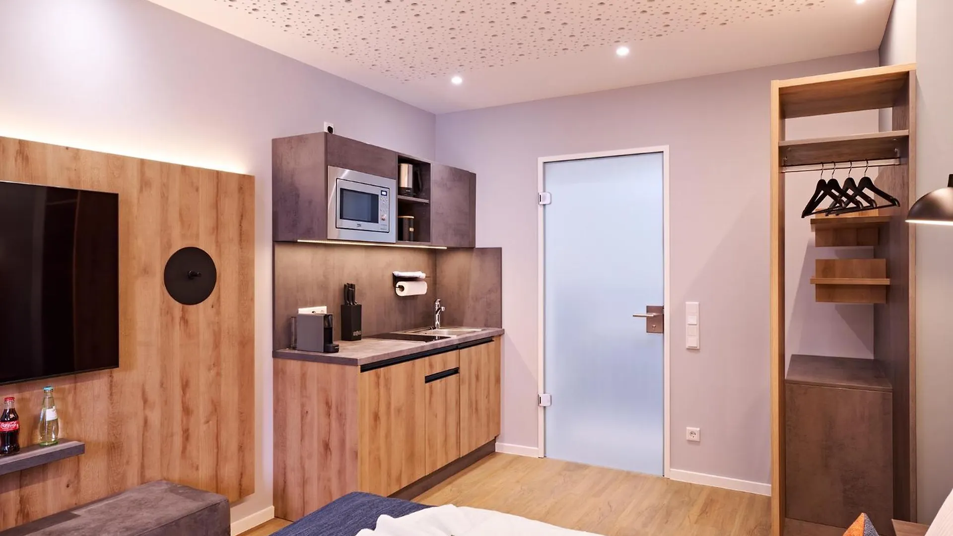 Xzllenz Traum Studio-Apartment, Frei-Parken, U-Bahn, Kueche 뉘른베르크 아파트