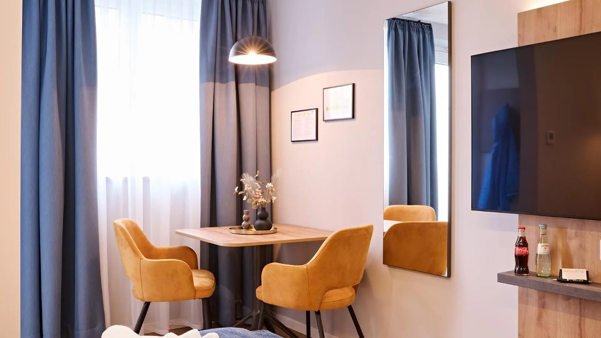 Apartment Xzllenz Traum Studio-Apartment, Frei-Parken, U-Bahn, Kueche Nuremberg Germany