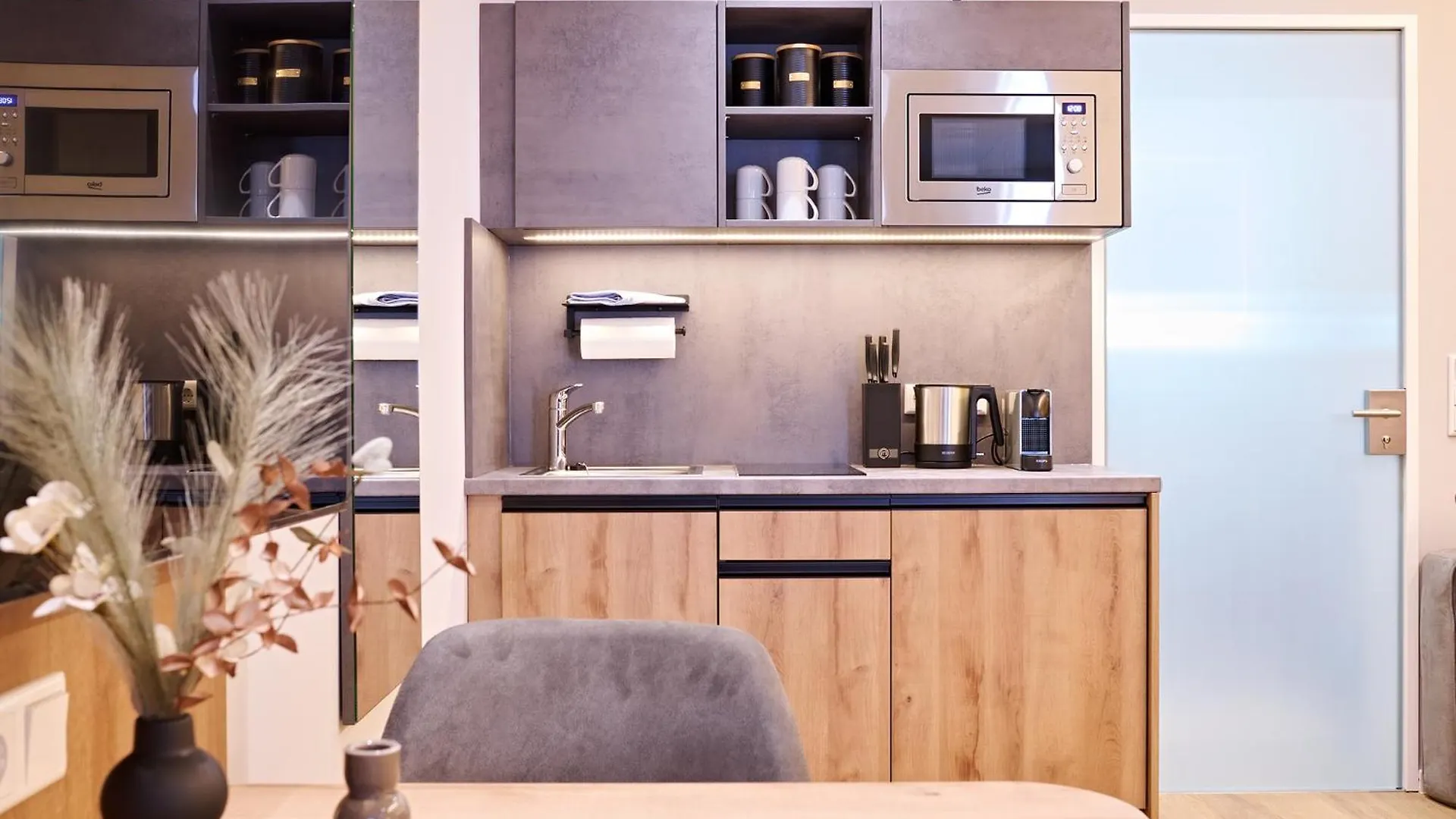 Xzllenz Traum Studio-Apartment, Frei-Parken, U-Bahn, Kueche Norimberga 0*,